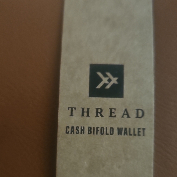 Thread Men's Brown Leather Bifold Wallet - Picture 7 of 10